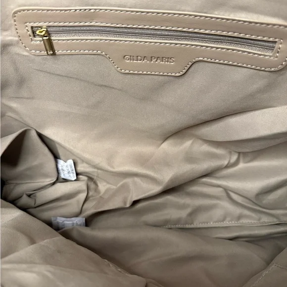 Tan Quilted Tote Bag with Diamond Pattern and Tassels - Picture 4 of 8